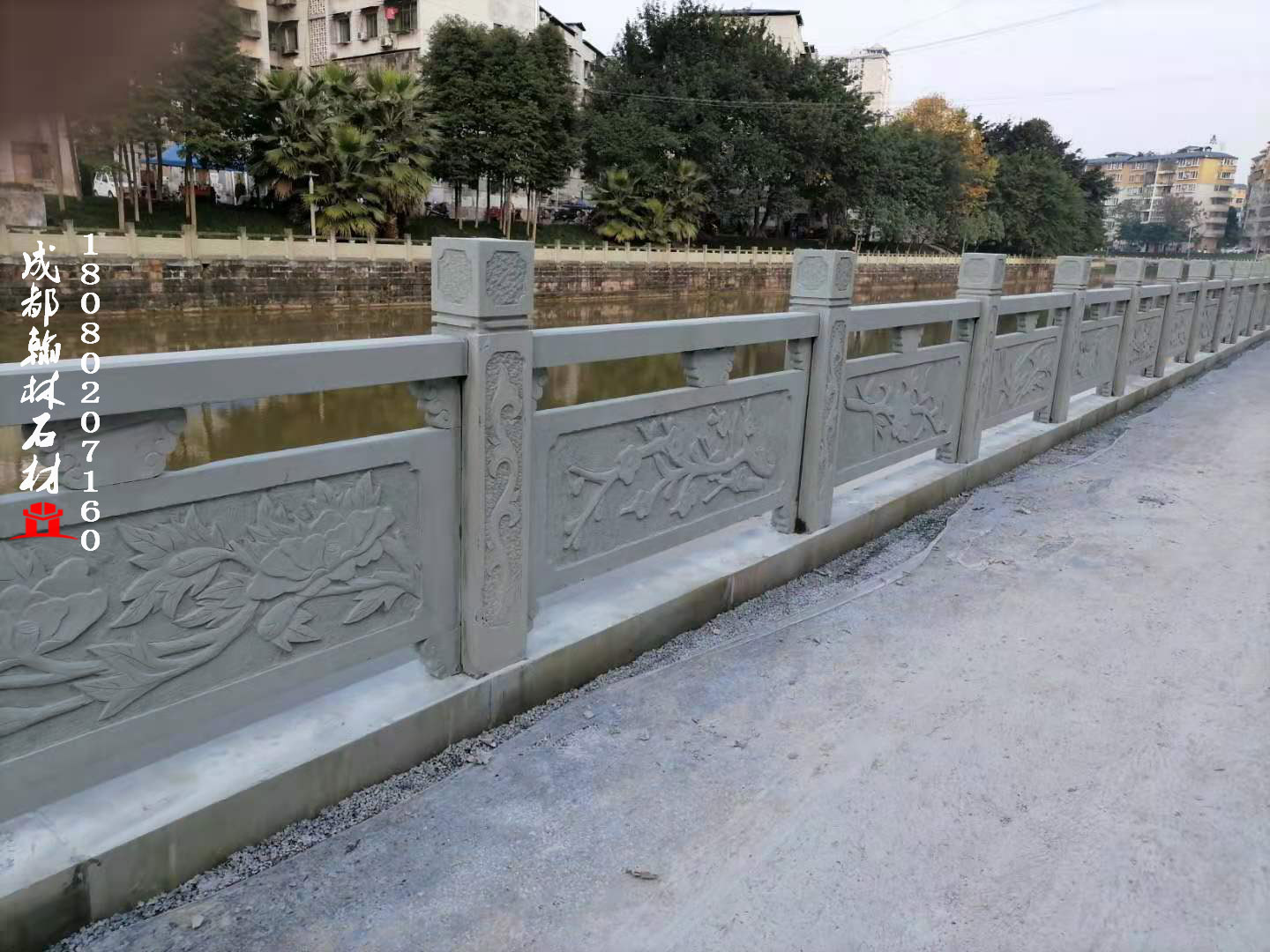 重慶大足區工地青石欄桿安裝效果圖 